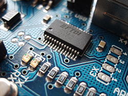 250px-Arduino ftdi chip-1